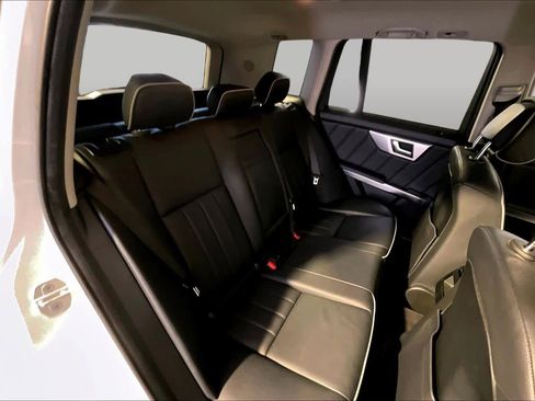 Used 2013 Mercedes-Benz GLK 350 4MATIC image 19