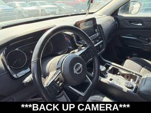 Used 2022 Nissan Pathfinder SV AWD/4WD image 5