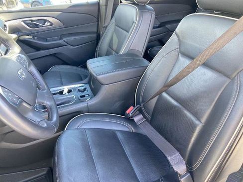Used 2022 Chevrolet Traverse Premier w/ Redline Edition image 16