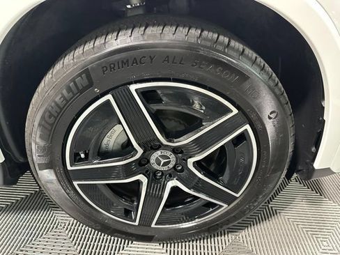 Used 2026 Mercedes-Benz GLC 300 4MATIC image 9