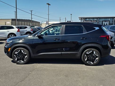 Used 2024 Kia Seltos SX w/ SX Sunroof Package AWD/4WD image 2