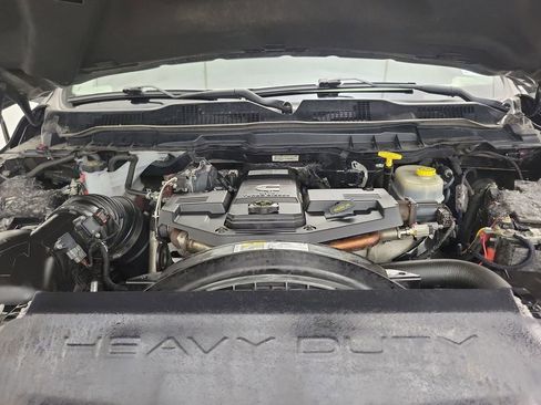 Used 2018 RAM 3500 Laramie w/ Cold Weather Group image 29