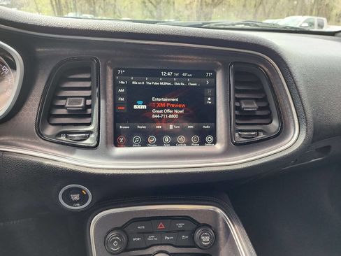 Used 2017 Dodge Challenger GT w/ Driver Convenience Group image 13