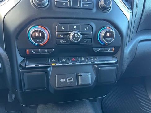 Used 2022 Chevrolet Silverado 1500 RST w/ Z71 Off-Road Package AWD/4WD image 39