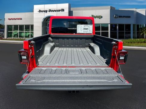 New 2025 Jeep Gladiator Rubicon w/ Convenience Group image 30