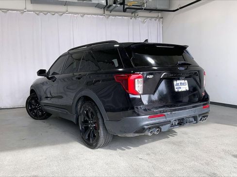 Used 2023 Ford Explorer ST w/ ST Street Pack image 5