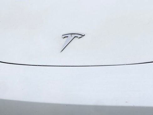 Used 2023 Tesla Model 3 Performance image 4