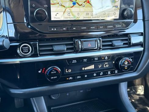 Used 2023 Nissan Pathfinder SL image 13