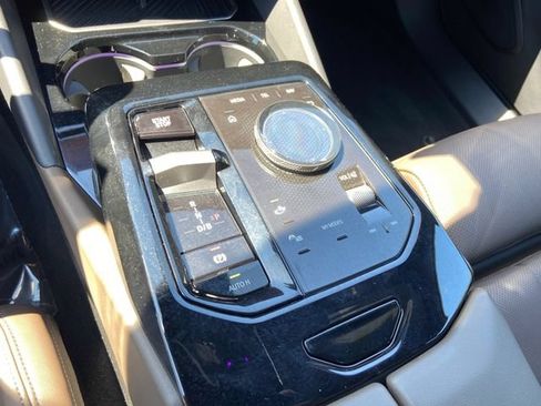 Used 2025 BMW i5 xDrive40 w/ Premium Package AWD/4WD image 22