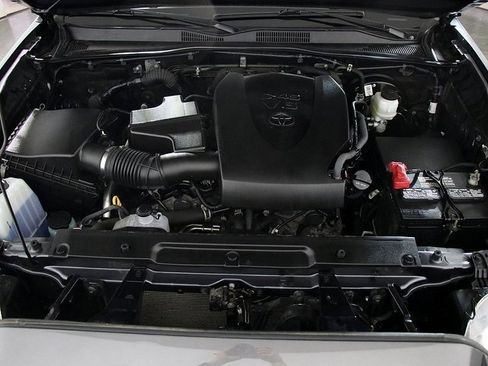 Used 2023 Toyota Tacoma SR image 34