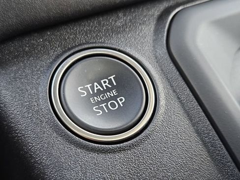 Used 2024 Land Rover Defender 110 SE AWD/4WD image 23