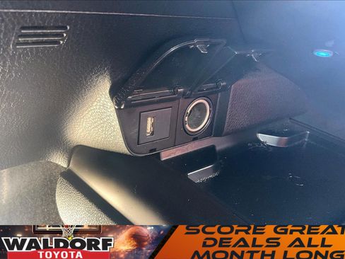 Used 2022 Toyota Camry XSE w/ Navigation Package image 39