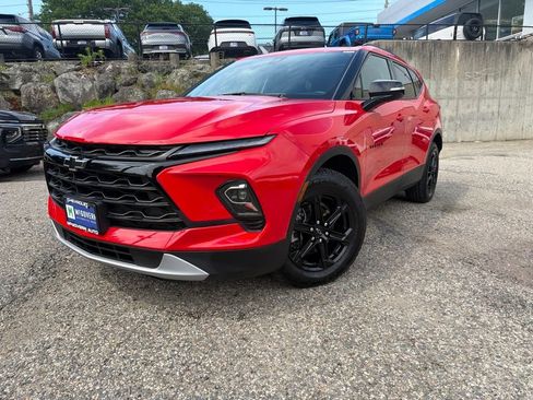Used 2023 Chevrolet Blazer LT w/ Midnight/Sport Edition AWD/4WD image 2