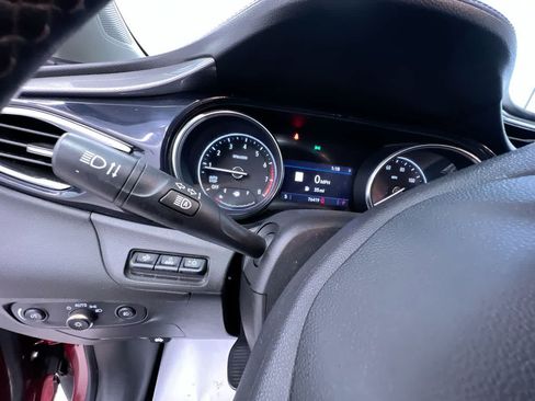 Used 2020 Buick Encore GX Select w/ Advanced Technology Package FWD image 18