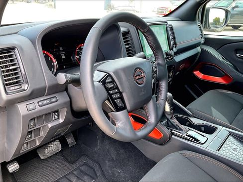 Used 2023 Nissan Frontier Pro-X w/ Pro Convenience Package image 16