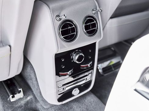 Used 2024 Rolls-Royce Cullinan AWD/4WD image 69