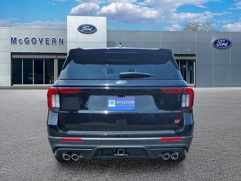 Used 2025 Ford Explorer ST AWD/4WD image 8