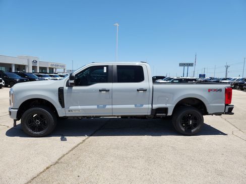 New 2026 Ford F250 XL w/ STX Appearance Package AWD/4WD image 4