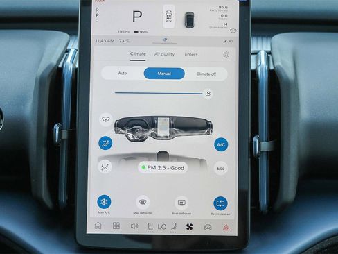 New 2026 Volvo EX30 Cross Country Ultra image 17