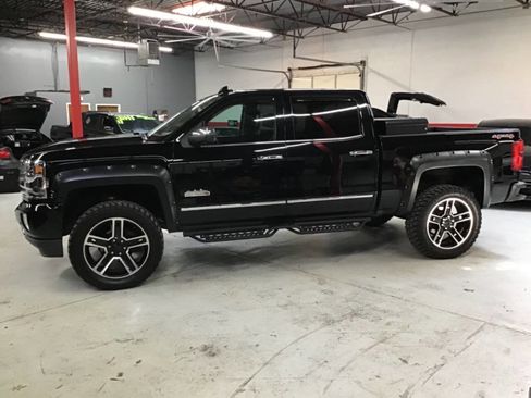 Used 2017 Chevrolet Silverado 1500 High Country AWD/4WD image 8
