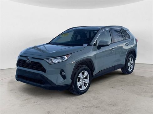 Used 2019 Toyota RAV4 XLE image 1