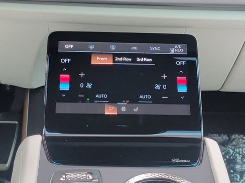 Certified 2026 Cadillac Vistiq Sport image 4