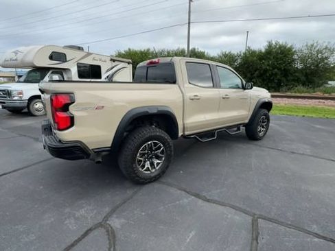 Used 2024 Chevrolet Colorado ZR2 w/ Technology Package AWD/4WD image 8