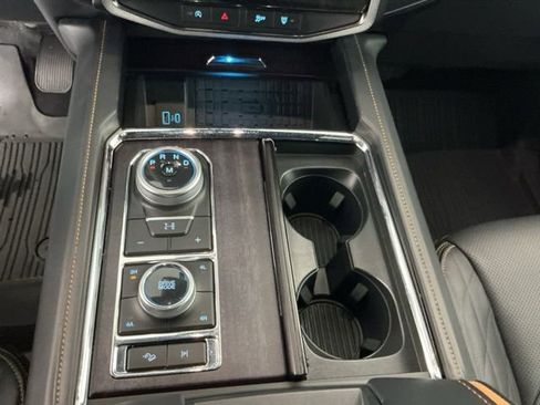 Used 2024 Ford Expedition Max Platinum AWD/4WD image 21