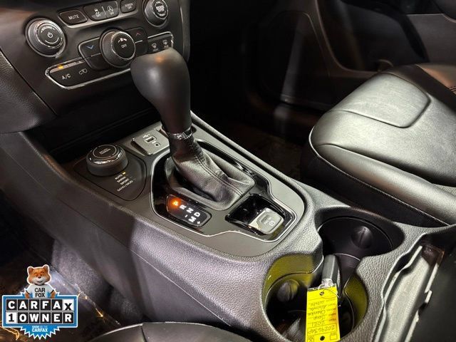 Certified 2021 Jeep Cherokee Latitude Plus AWD/4WD image 27