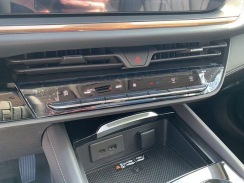 New 2026 Buick Envision Avenir image 24