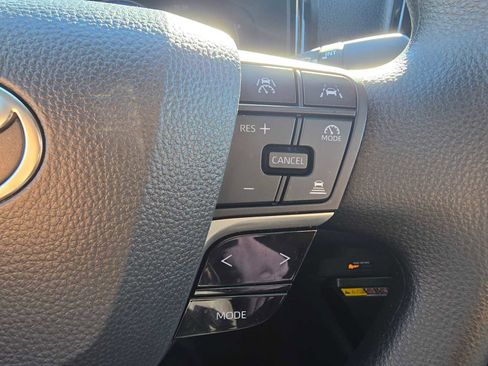 Used 2025 Toyota Camry LE image 30