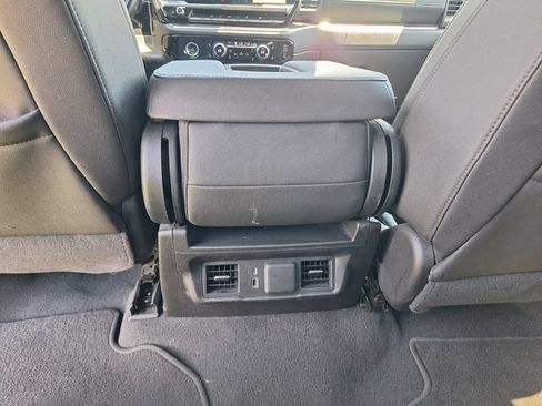 Used 2024 GMC Sierra 1500 SLT RWD image 10