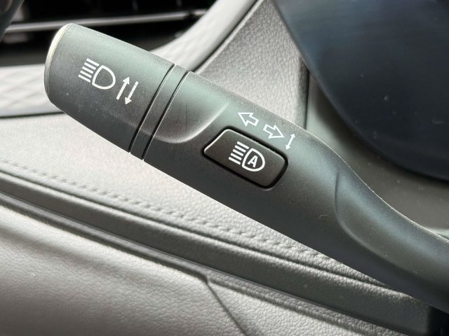 Used 2025 Buick Encore GX Preferred AWD/4WD image 22