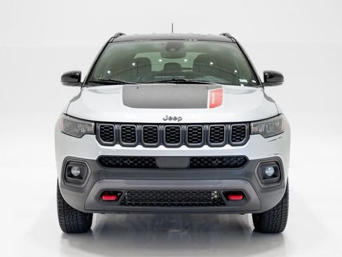 Certified 2025 Jeep Compass Trailhawk AWD/4WD image 4