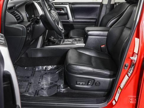 Used 2018 Toyota 4Runner Limited image 21