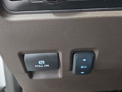 Used 2024 Ford F250 King Ranch w/ FX4 Off-Road Package image 23