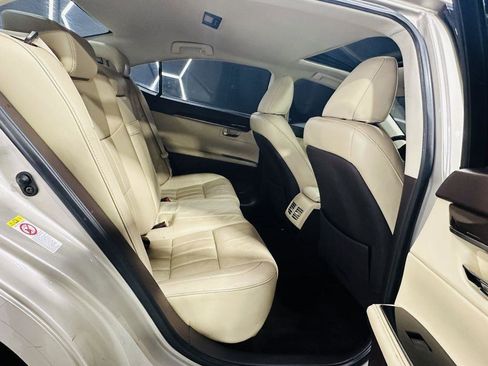 Used 2018 Lexus ES 350 w/ Luxury Package w/Wood Trim FWD image 38