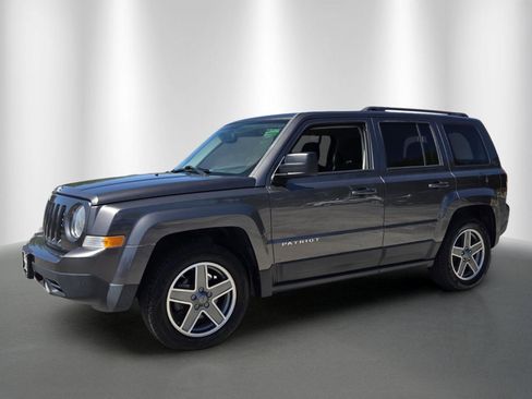 Used 2016 Jeep Patriot Sport w/ Power Value Group FWD image 3