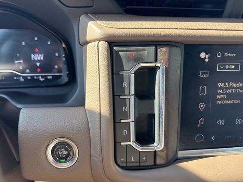 Used 2023 GMC Yukon Denali w/ Max Trailering Package image 19