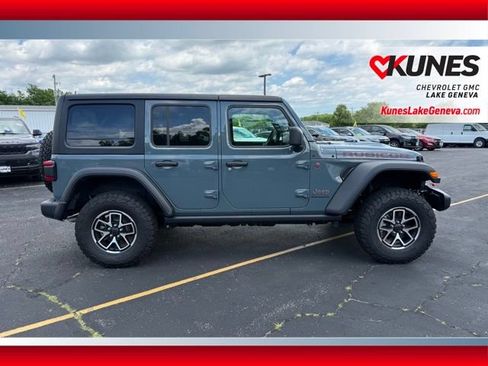 Used 2026 Jeep Wrangler Unlimited Rubicon AWD/4WD image 3