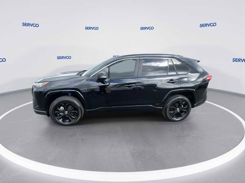 Used 2025 Toyota RAV4 SE image 5