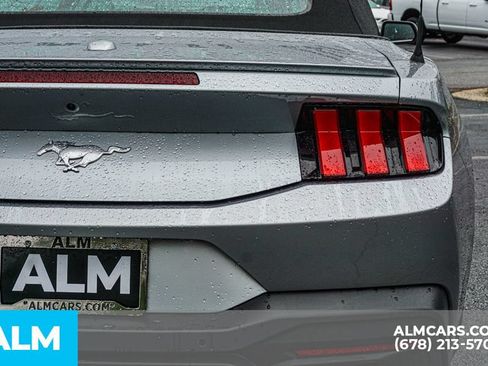 Used 2025 Ford Mustang Premium RWD image 12