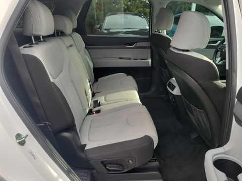 Used 2021 Hyundai Palisade SE FWD image 12