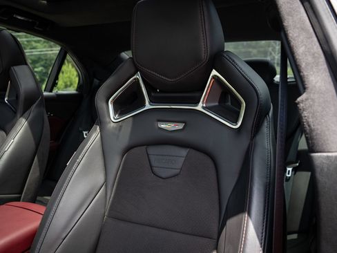 Used 2018 Cadillac CTS V RWD image 36