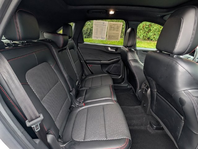 Used 2024 Ford Escape ST-Line w/ Tech Pack #1 AWD/4WD image 33