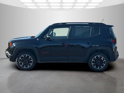 Certified 2023 Jeep Renegade Trailhawk AWD/4WD image 4