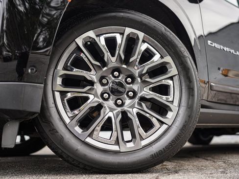 Used 2023 GMC Yukon XL Denali Ultimate image 19