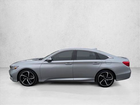 Used 2018 Honda Accord Sport image 9