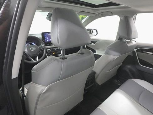 Used 2023 Toyota RAV4 XLE Premium image 24