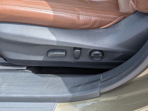 Used 2020 Subaru Outback Touring XT AWD/4WD image 22